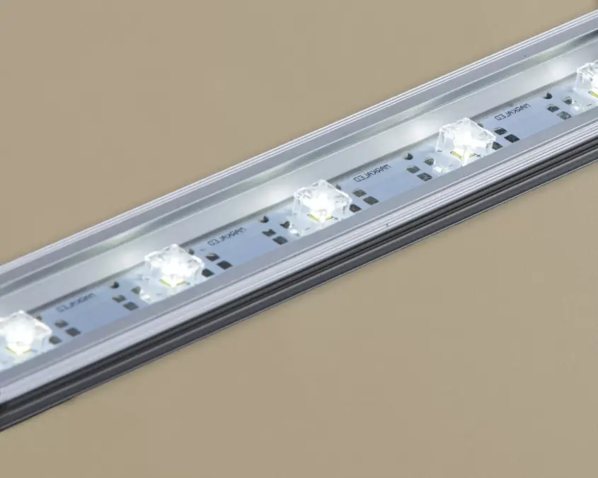 [MEL624] Eclairage LAMPSAN Line (50CM)